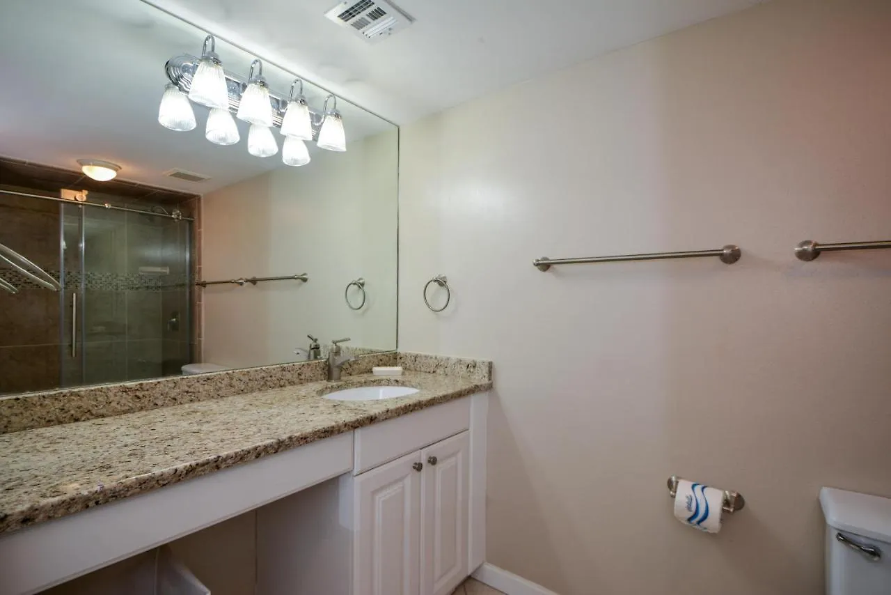 3024 Shoreline Tower Beach View Vacation Condo Free Beach Setup Destin